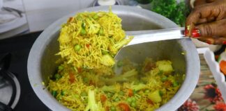 पतीले में 10 मिनट में मसाला तहरी ऐसे बनाये खाने वाले हाथ न रोक पाए | Masala Veg Tahri